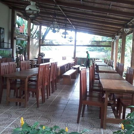 Villa Bukit Pinus Bogor Esterno foto